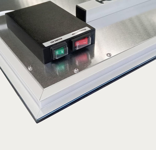 Infrarot-Heizspiegel mit LED-Beleuchtung 60 x 120 cm 700 Watt