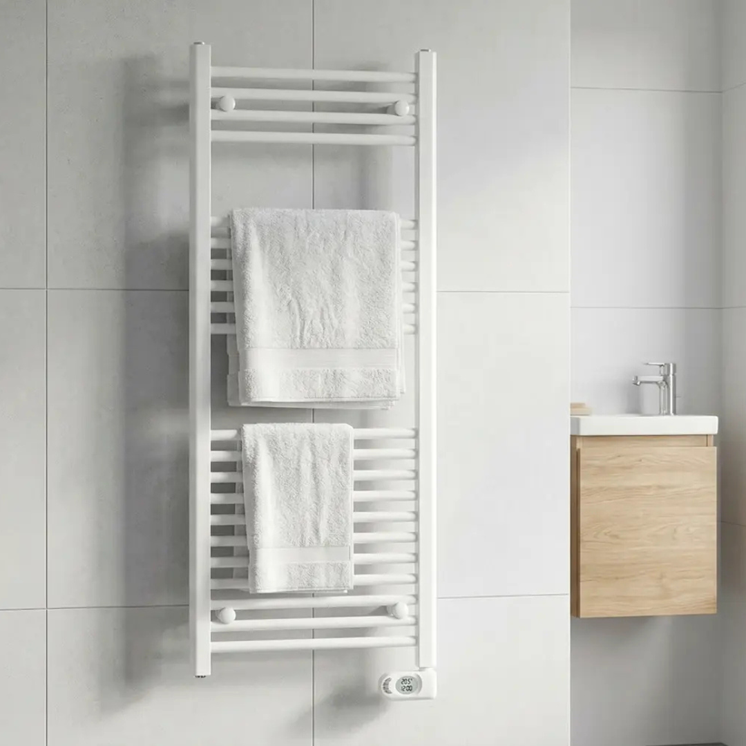 Adax Comfort elektrischer Handtuchheizkörper 300 - 600 Watt Weiß
