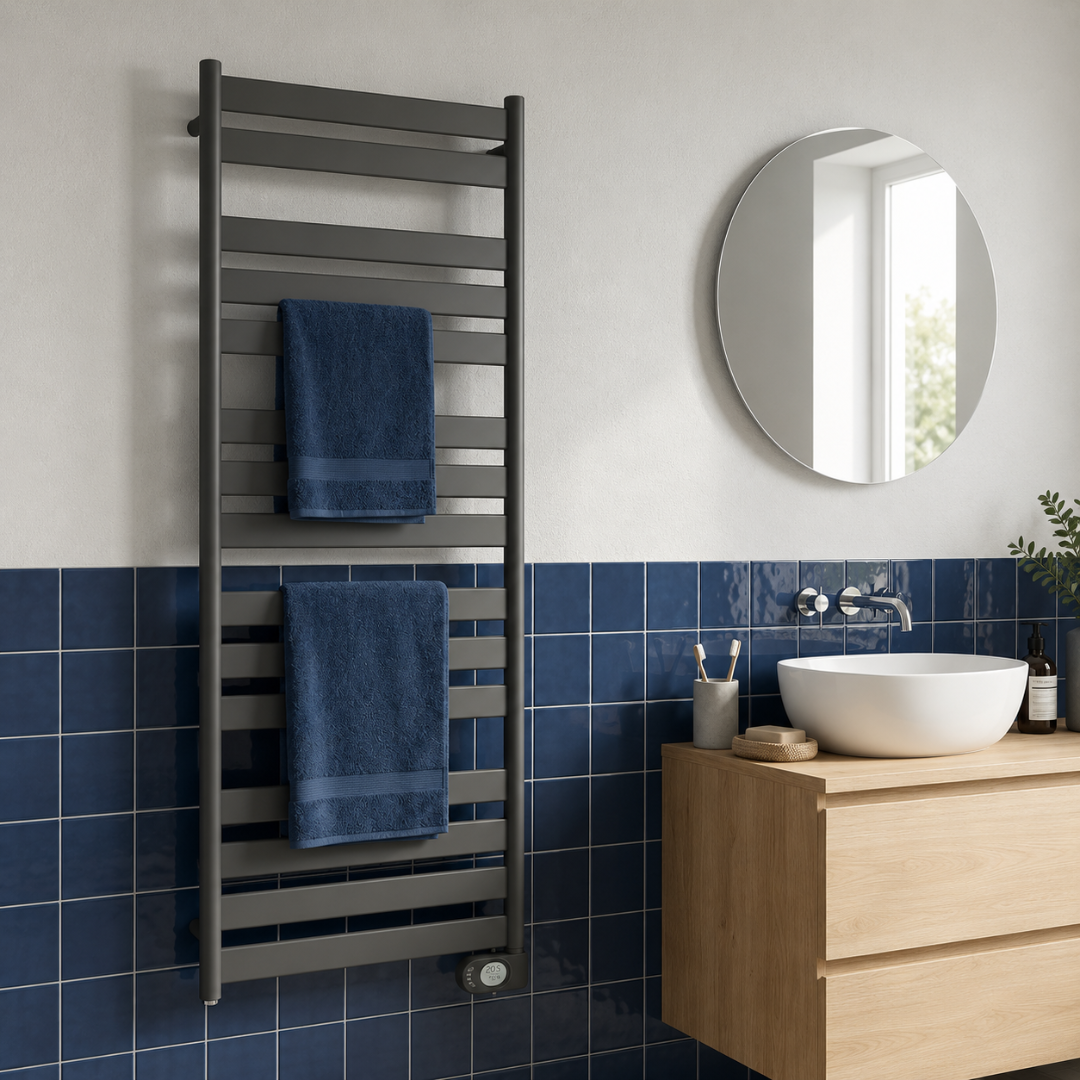 Adax Wave elektrischer Handtuchheizkörper 300 - 750 Watt Schwarz