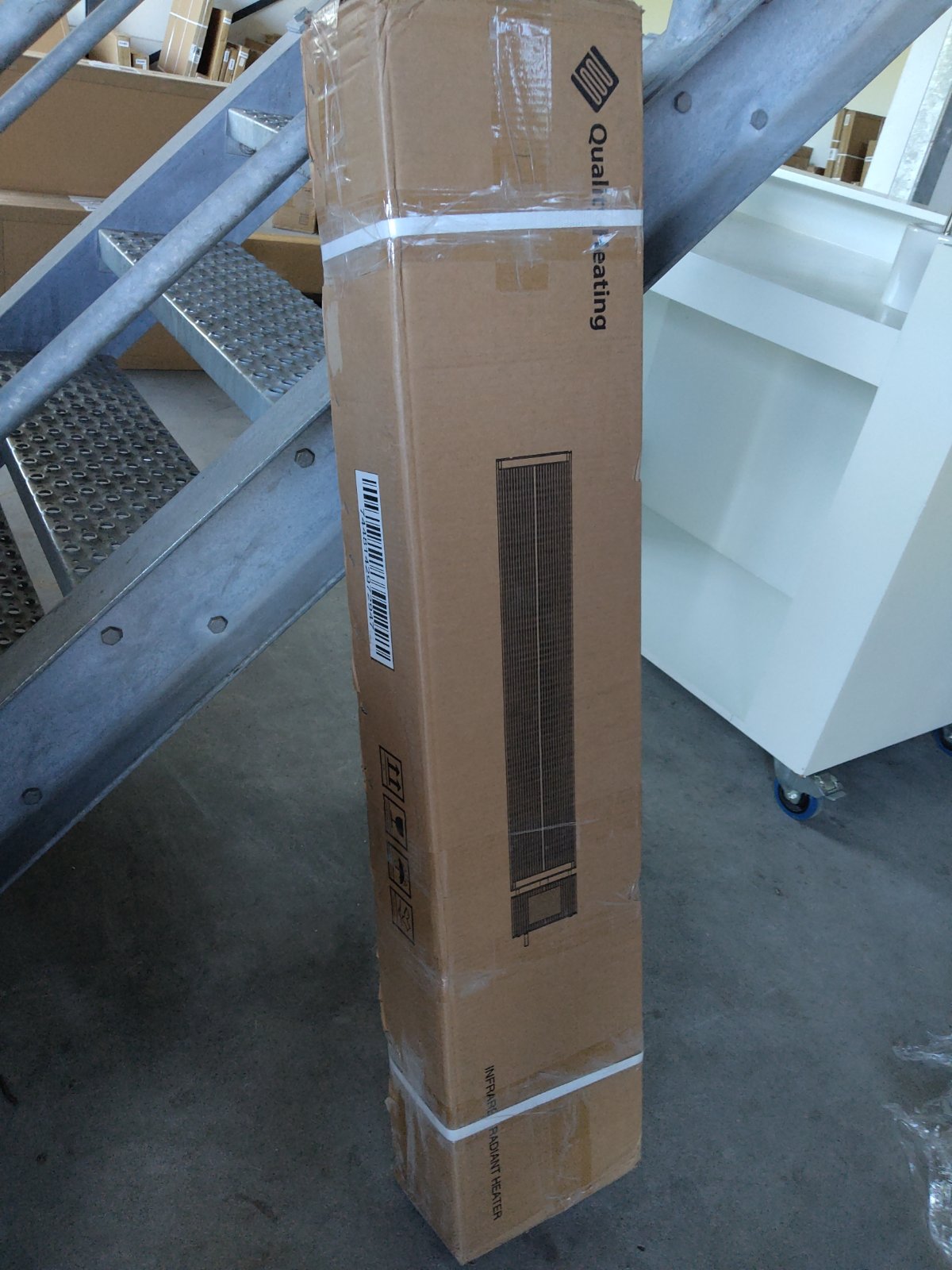 Zweite Wahl - WiFi-Infrarot-Terrassenheizstrahler Black Heater 1.800 - 2.400 Watt - 1.800 Watt