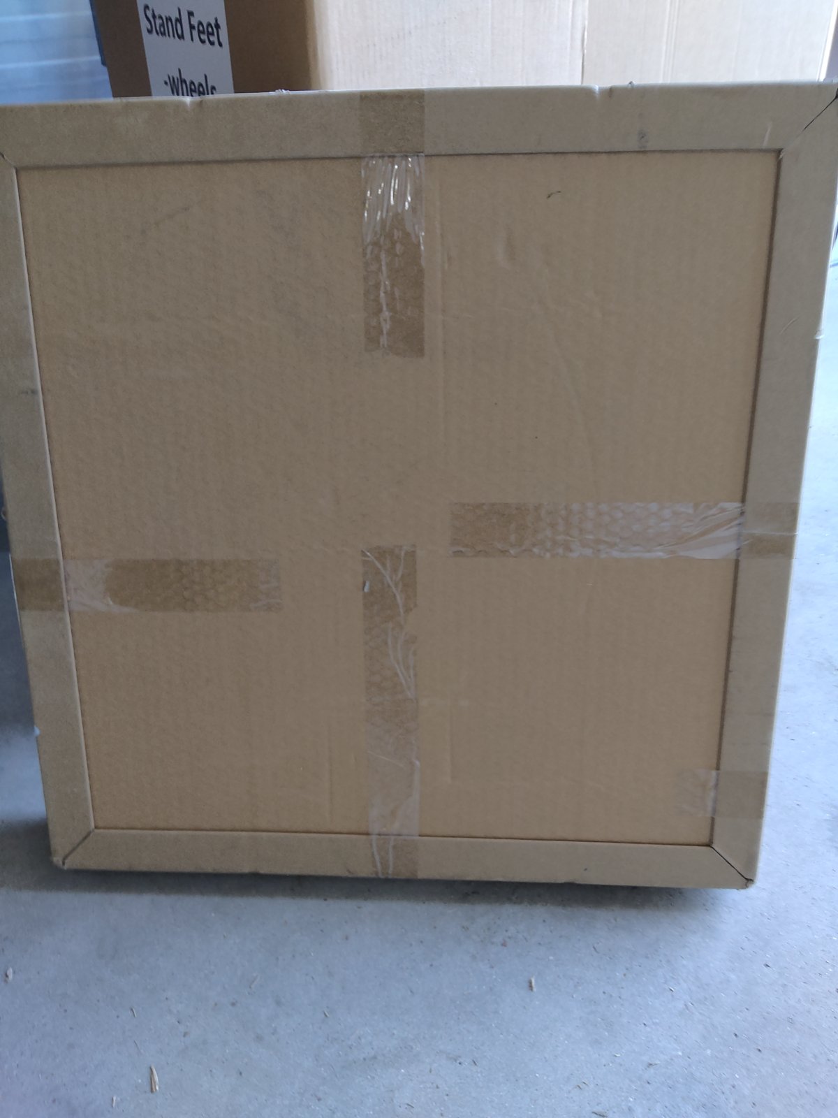 Zweite Wahl - Smarter Rundspiegel 60 cm, goldener Rahmen, mit LED-Beleuchtung, Antibeschlag-Funktion und WiFi - Standard