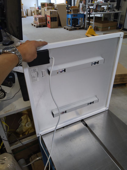 Zweite Wahl - QH-AK Serie Infrarotpaneel 60 x 60cm - 350 Watt - Default