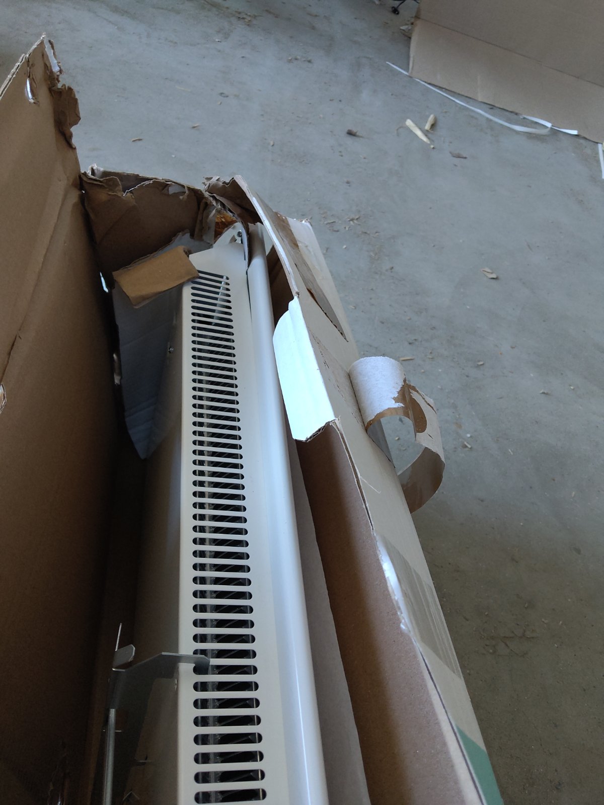 Zweite Wahl - Adax neo Wifi Elektroheizung - 2.000 Watt 33cm x 143cm
