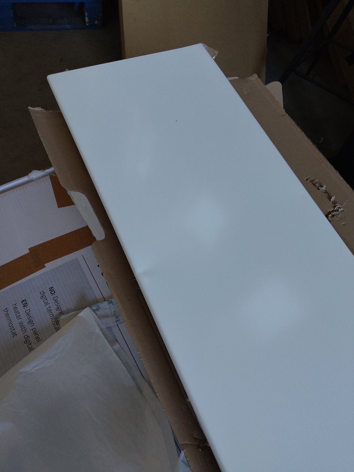 Zweite Wahl - Adax neo Wifi Elektroheizung - 2.000 Watt 33cm x 143cm