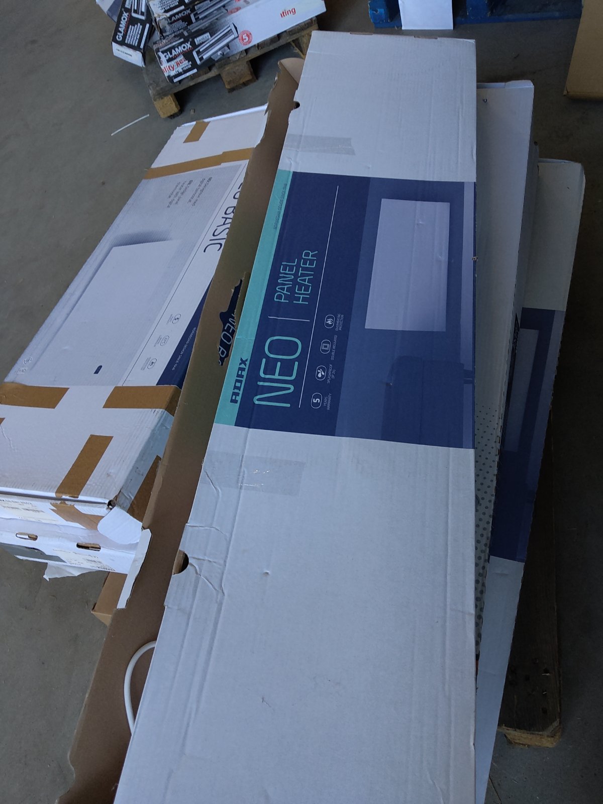 Zweite Wahl - Adax neo Wifi Elektroheizung - 2.000 Watt 33cm x 143cm