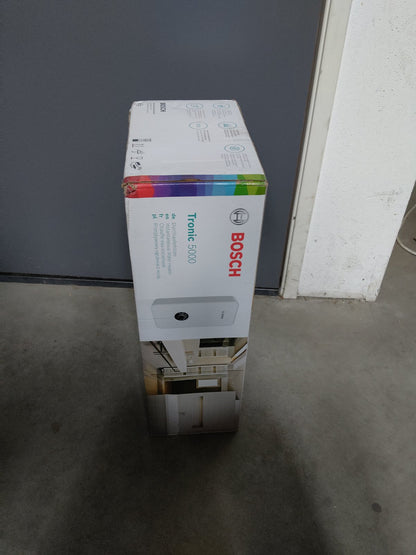 Tweedekans - Bosch Tronic 5001 EB E-doorstroomverwarmer - 21-24-27 kw 400 Volt