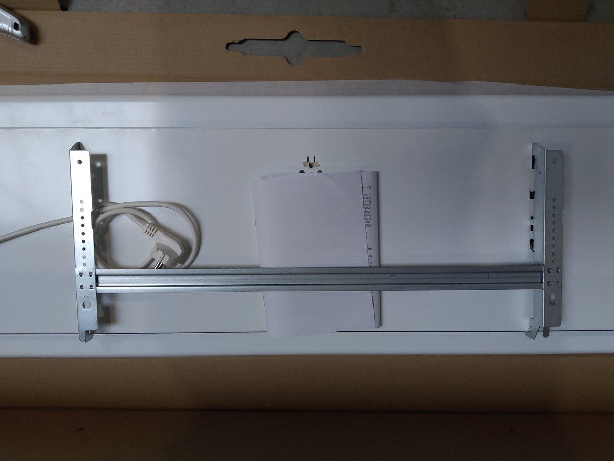 Tweedekans - Adax neo elektrische verwarming - 2000 Watt 37cm (h) x 140cm (b)-Wit