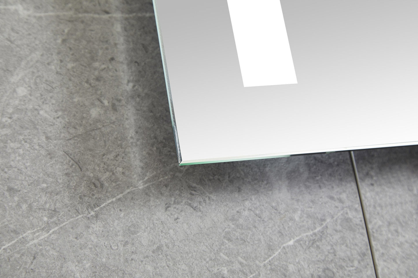 Spiegel 60 x 120 cm rahmenlos, integrierte LED-Beleuchtung und Antibeschlag-Funktion