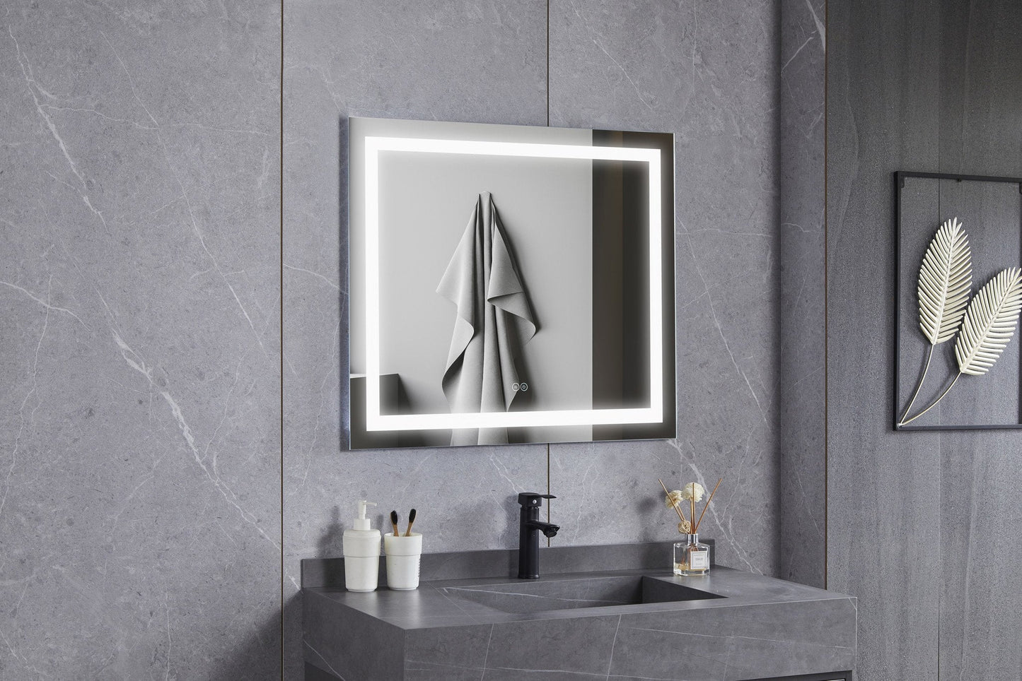 Spiegel 70 x 80 cm ohne Rahmen, eingebaute LED-Beleuchtung und Antibeschlag-Funktion