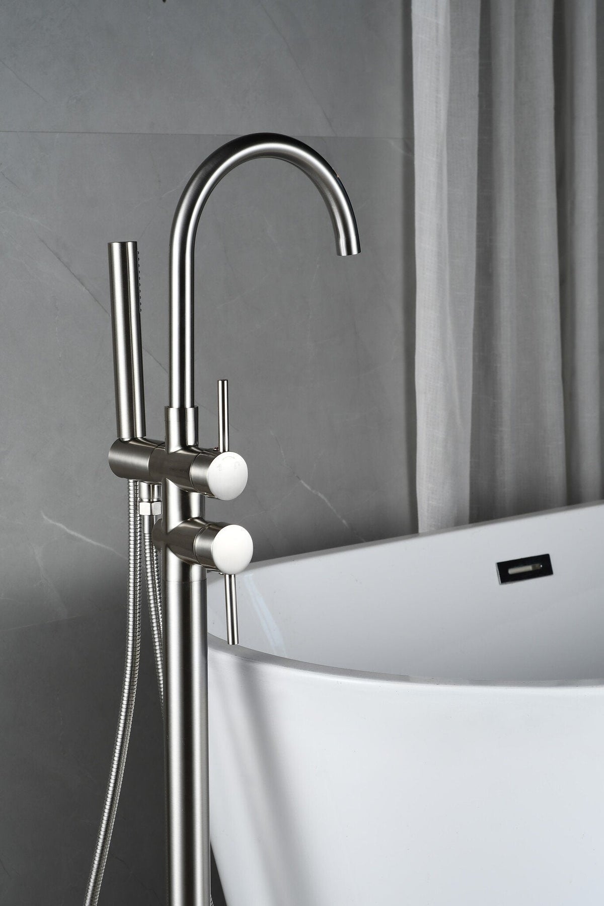 Standarmatur für Badewanne - mit Handbrause - Gebürstet