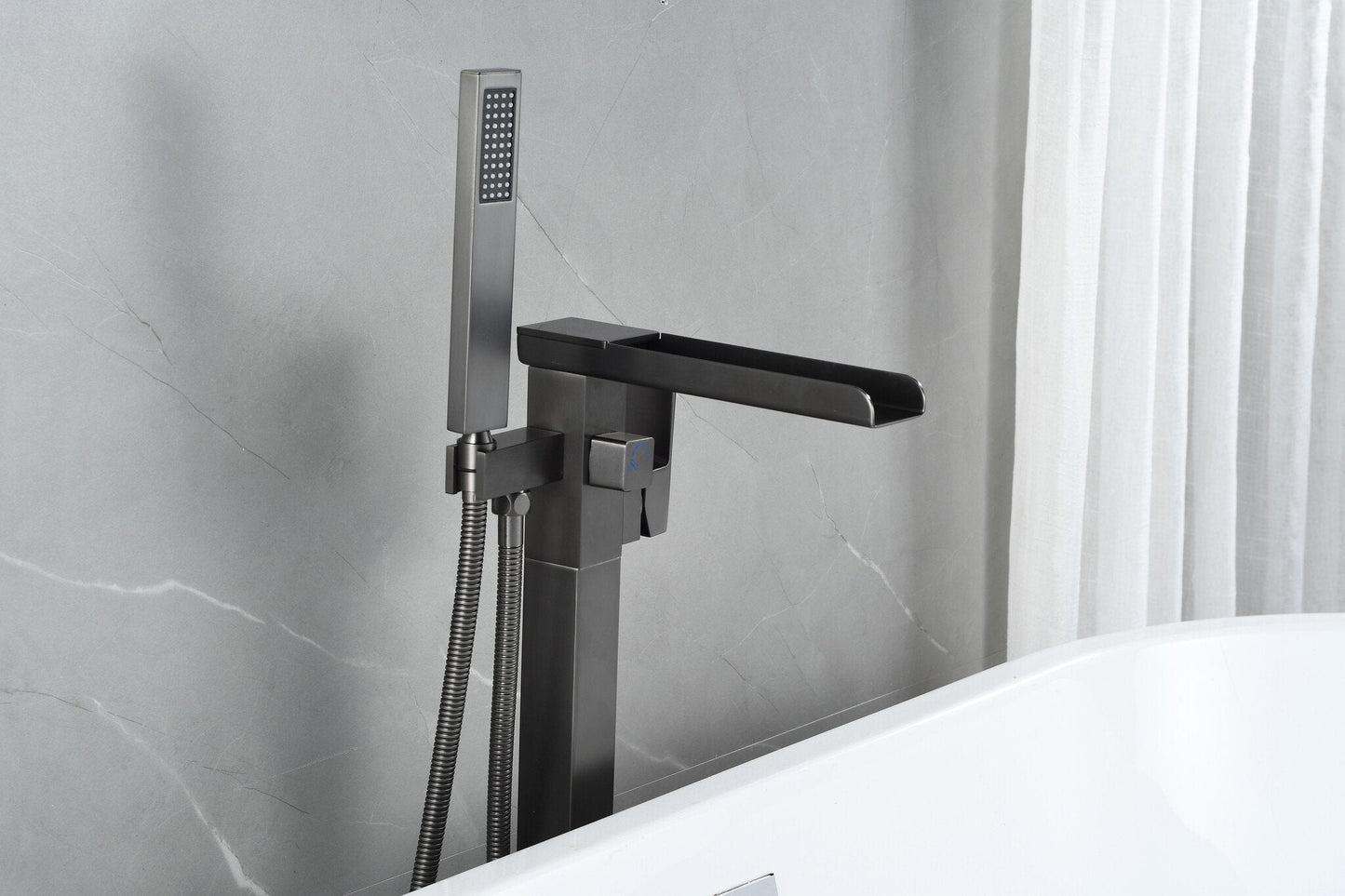 Standarmatur für Badewanne - mit Handbrause - Chrom